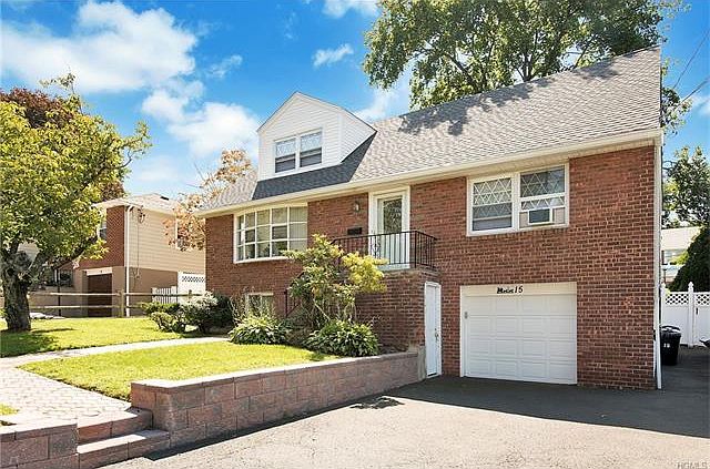 1st image of 15 Leona Dr