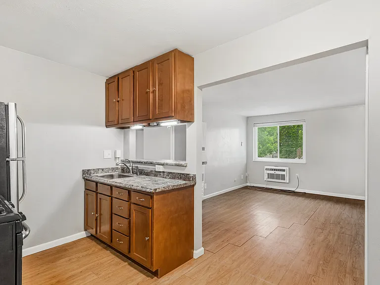 7459 Williams Ave — Photo 12