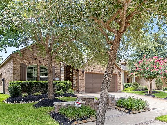2nd image of 19547 Mills Glen Drive