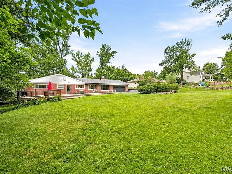 23 Beaver Dr — Photo 24