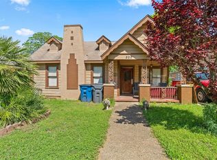 202 Hollywood Ave, Dallas, TX 75208