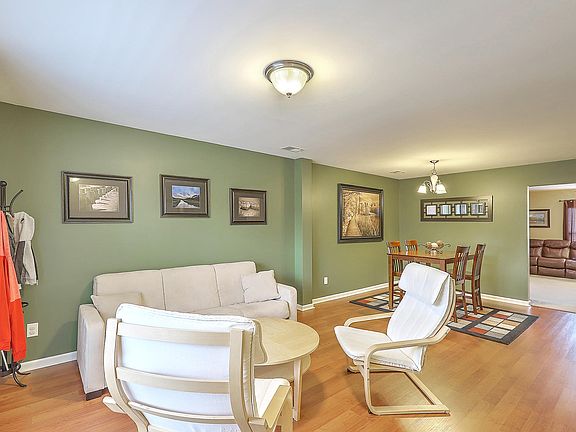 4th image of 406 Vinicio Dr