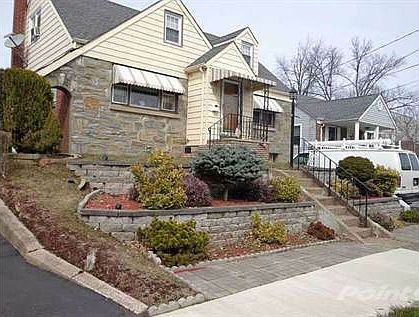 Elmwood Park Beautiful House Award 3 yrs in a row!