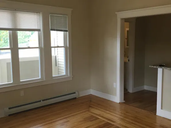 323 School St Floor 1, Berlin, NH 03570