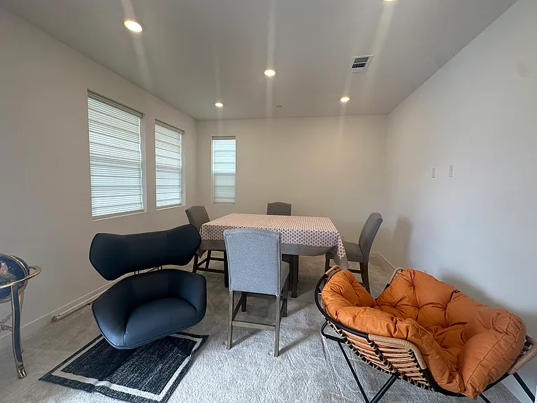 Formal dining room or you can use it as an office.