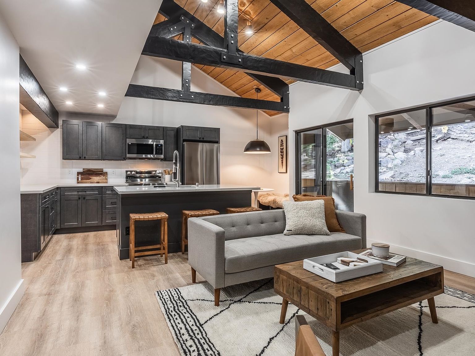 eaf7f3d065c9aa7605aca413f6b2c2