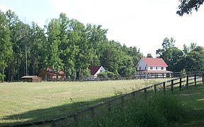 2nd image of 601 Quail Roost Farm Rd