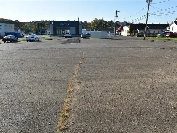 200 Pine St, Coshocton, OH 43812