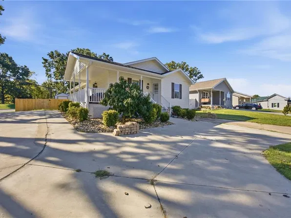 401 Cannon St, Thomasville, NC 27360