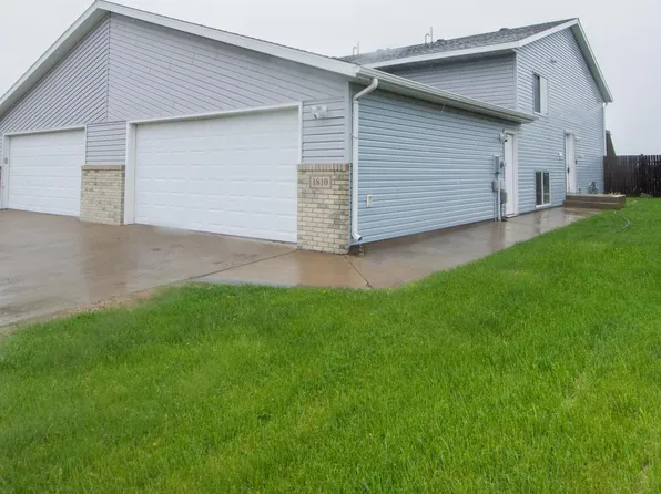 1810 41st Ave S, Moorhead, MN 56560