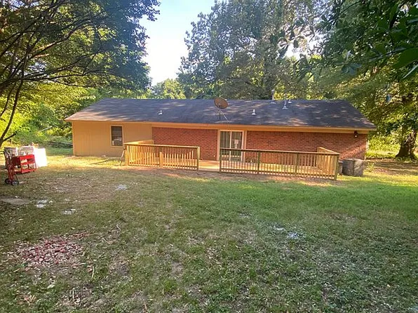 424 Craft Rd, Memphis, TN 38109