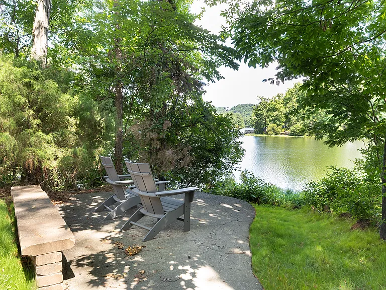 Hawthorne at Lake Heather — Photo 25