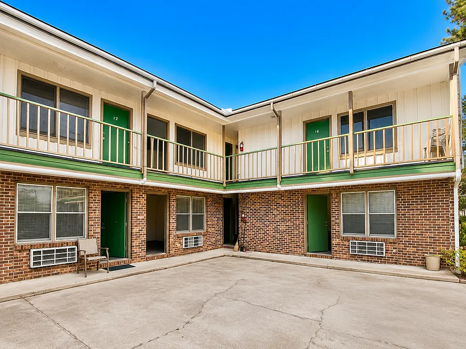 1505 Highway 17