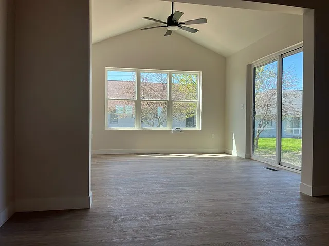 423 Founders Way — Photo 4