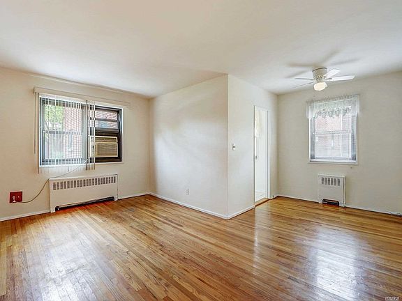 4th image of 19912 21st Ave