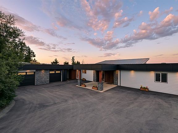 3rd image of 3979 Goldstream Heights Dr