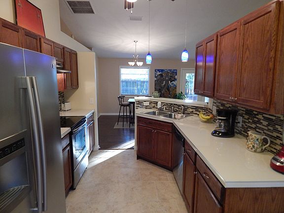 4th image of 2325 NW 42nd Ave