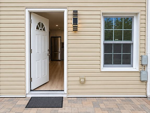 3rd image of 574 Preakness Ave #1