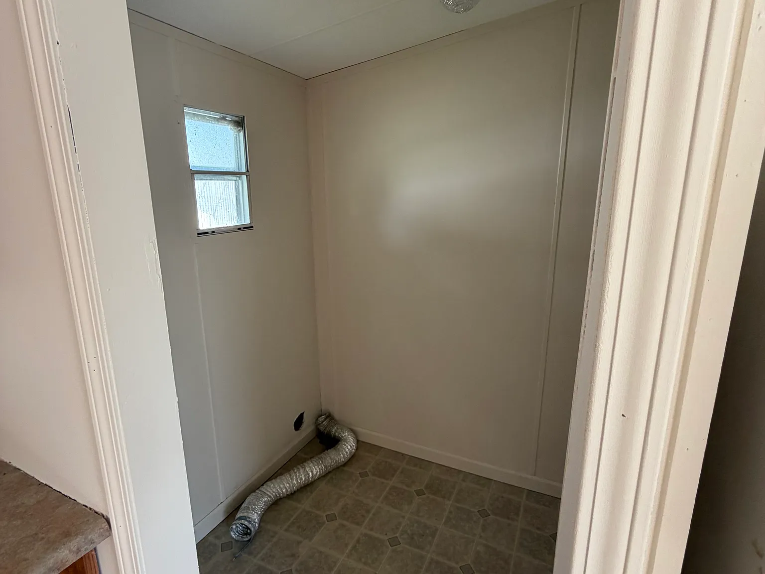 3 bed, 1280 sqft, $925 — Photo 4