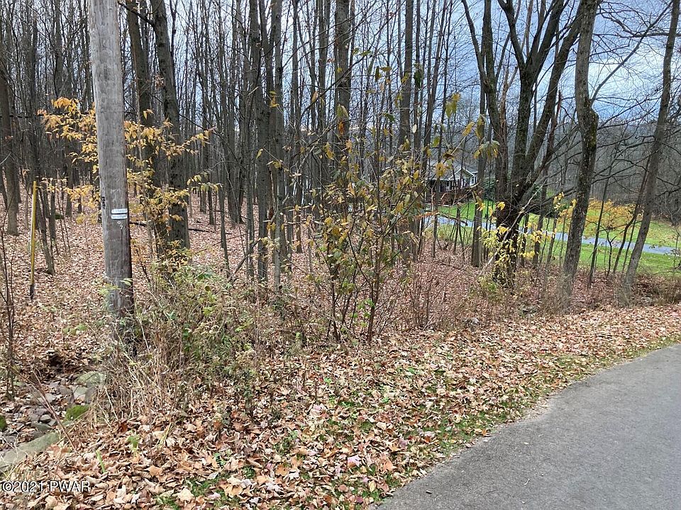 1st image of Mapleview Dr