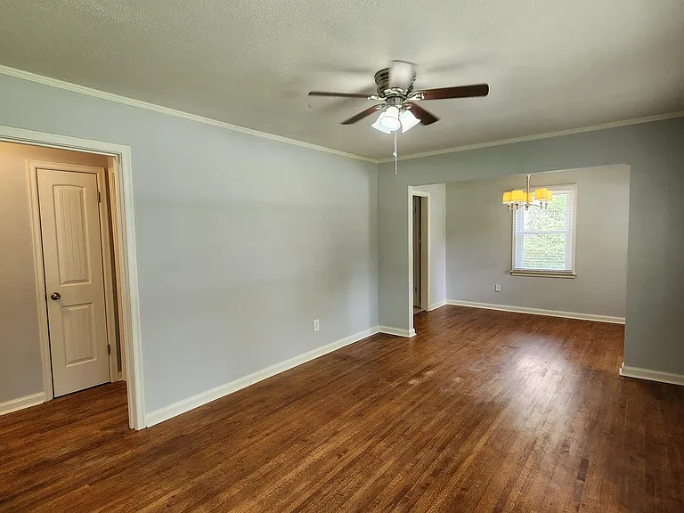 1355 Dearing Rd — Photo 6