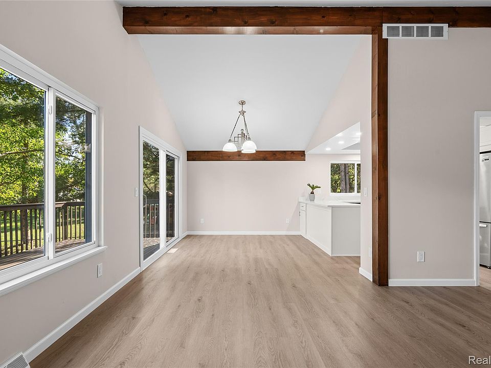 1960 Glen Iris Dr, photo 11