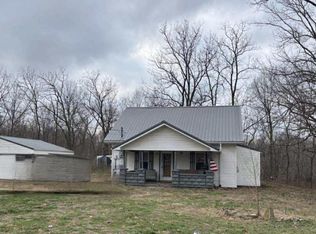 11552 Boggs West Cir, Loogootee, IN 47553