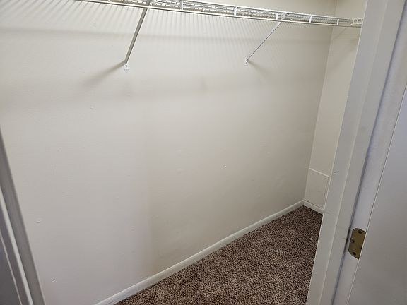 5th image of 101 W Brunswick Dr APT 21