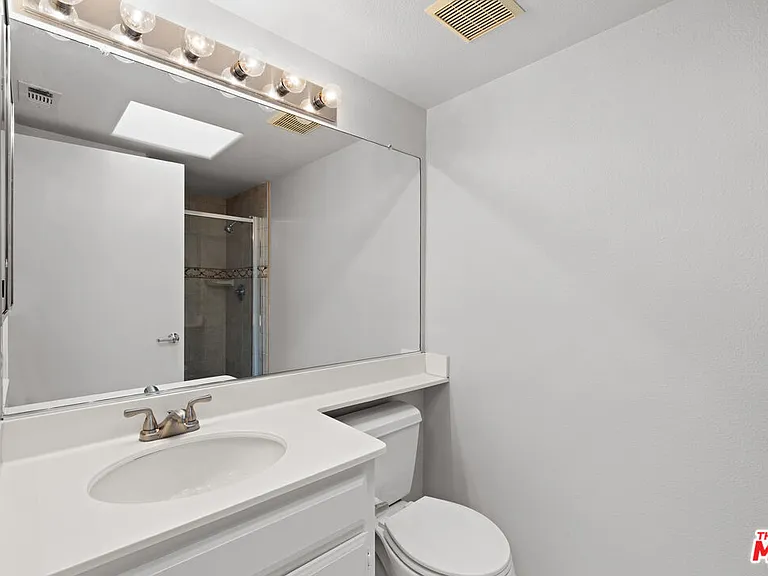 14061 Milbank St #4 — Photo 13