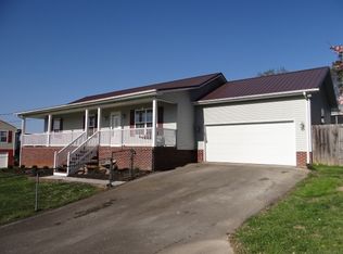 713 Reflection Way, Dandridge, TN 37725