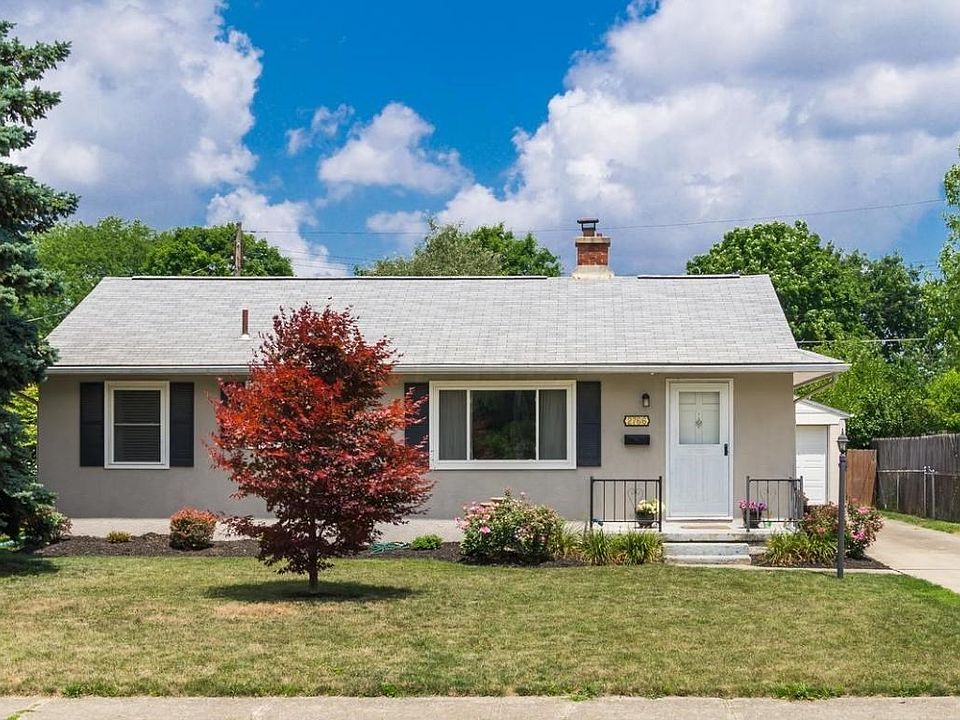 1st image of 2766 La Rosa Dr