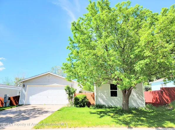 55 W Bonanza Pl, Parachute, CO 81635
