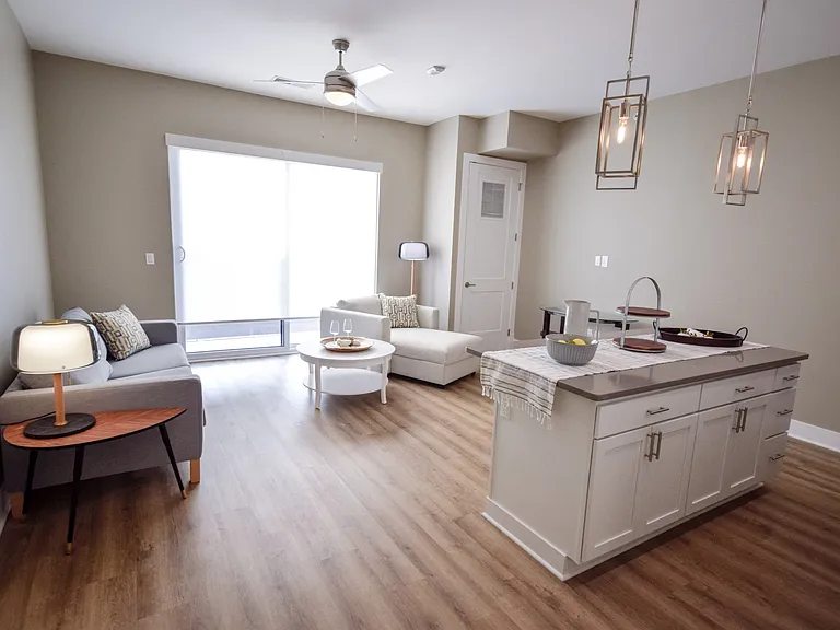 Cedar Valley Luxury Apartments — Photo 22