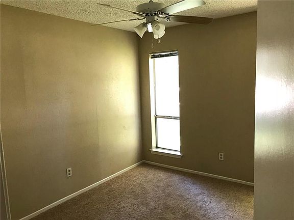 5th image of 2717 Jasmine Ln