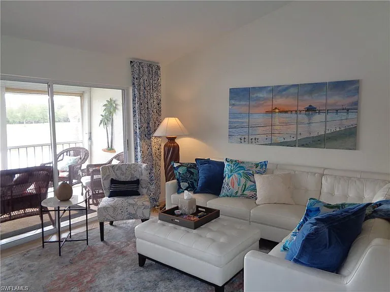 6270 Bellerive Ave #3 — Photo 8