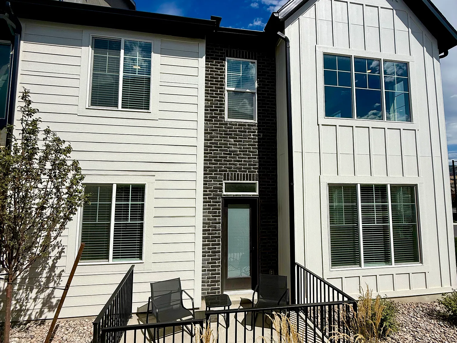 3 bed, 2.5 bath, 1614 sqft, $2,800 — Photo 1