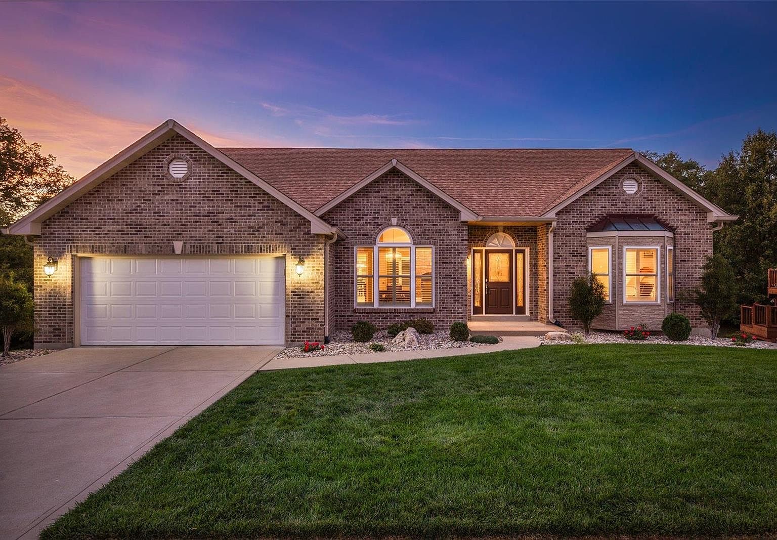 13381 E Ln, Saint Louis, MO 63128 | Zillow