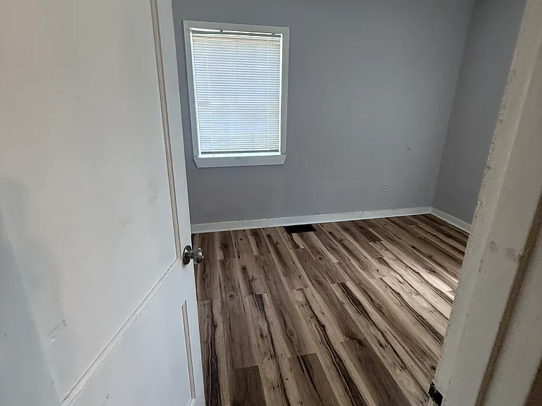 902 Lindsey Dr — Photo 15