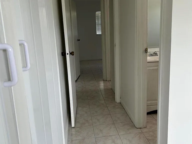 6140 SW 41st Ct — Photo 20