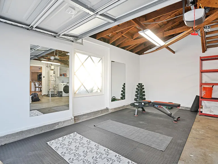23027 Gainford St — Photo 18