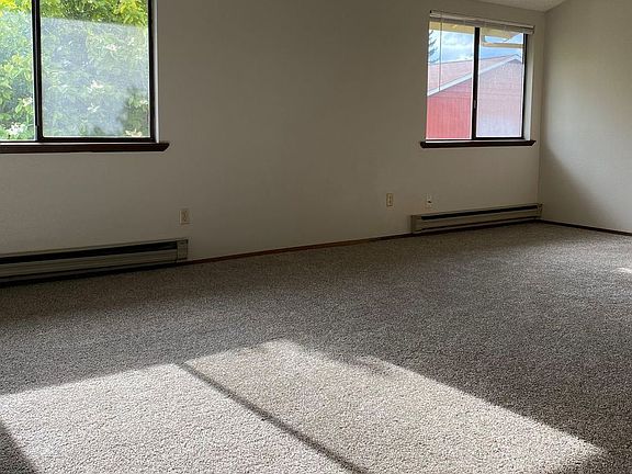 3rd image of 526 Orchard Pl APT 2