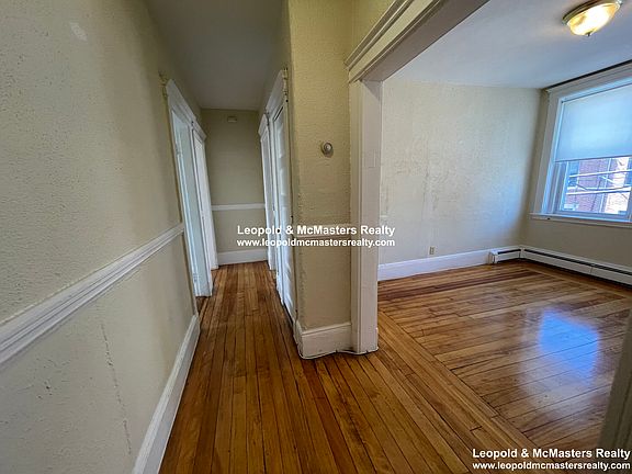 3rd image of 81 Empire St #3D