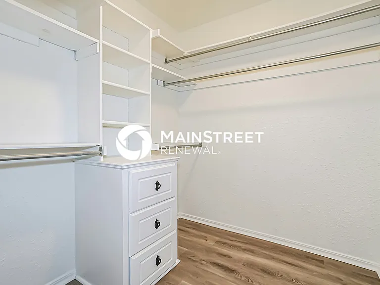 Walk In Closet