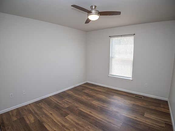 3rd image of 5406 Deer Valley Dr #A