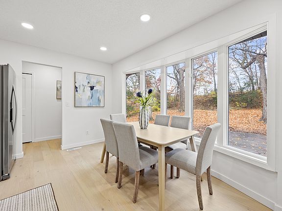 3rd image of 1176 Jaber Ave SE