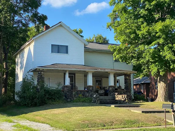4559 Prospect St, Mantua, OH 44255