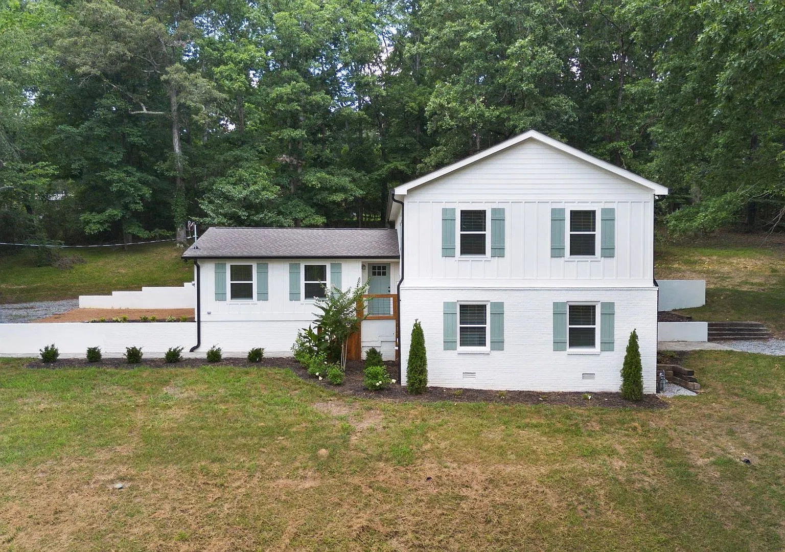 Four Bedroom Four Bath Home — Photo 1