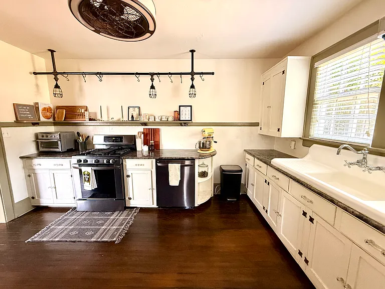 1801 Ann St — Photo 13