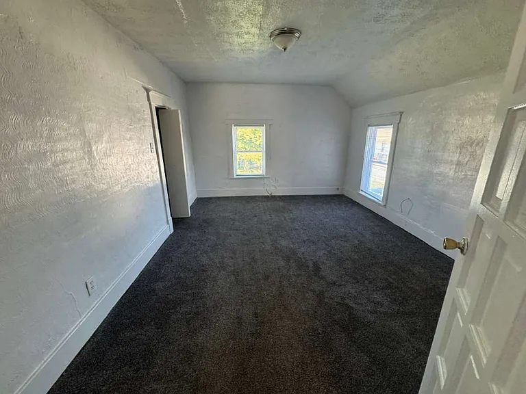 131 W Lordeman St — Photo 11