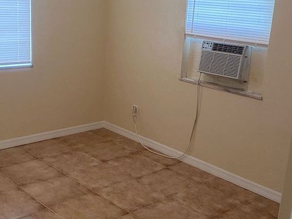 3rd image of 181 SE Bonita Ct